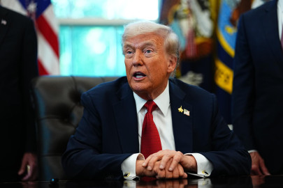 Trump exige encarcelar al alcalde de Chicago y al gobernador de Illinois por oponerse a redadas migratorias