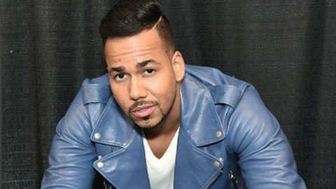 Le agarran “el paquete” a Romeo Santos