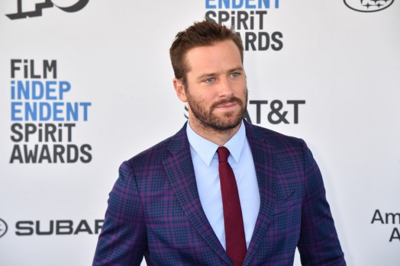 Continúan acusaciones de violencia sexual contra Armie Hammer
