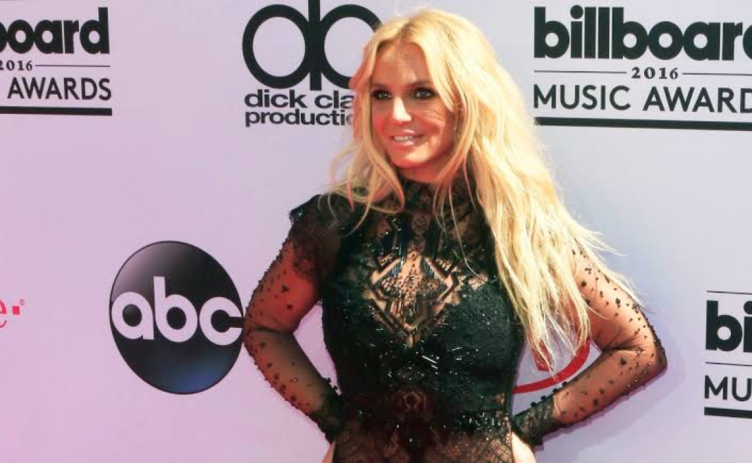 Padre de Britney Spears es suspendido oficialmente como su tutor