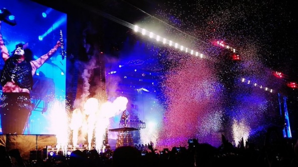 Kiss se despide de México ante 60 mil fans