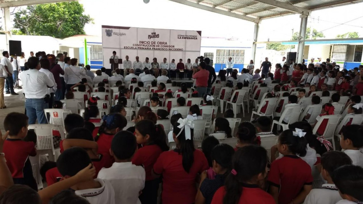 Inicia la construcción de comedor escolar