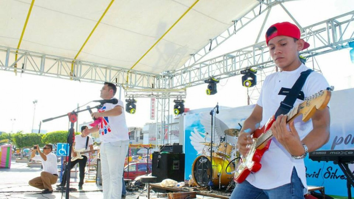 Realizan "Marcha Por La Paz"