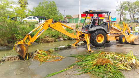 Agiliza COMAPA acciones de limpieza en colonias de Reynosa