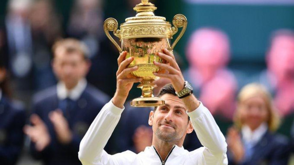 4 hrs, 57 min después, Djokovic hace historia en Wimbledon