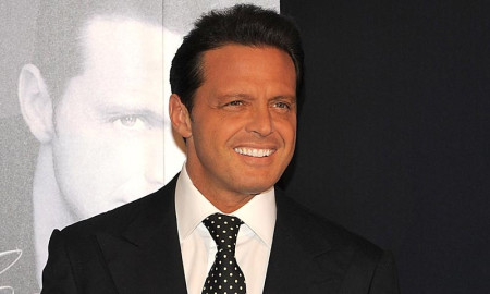 Luis Miguel anuncia lanzamiento de nuevo material