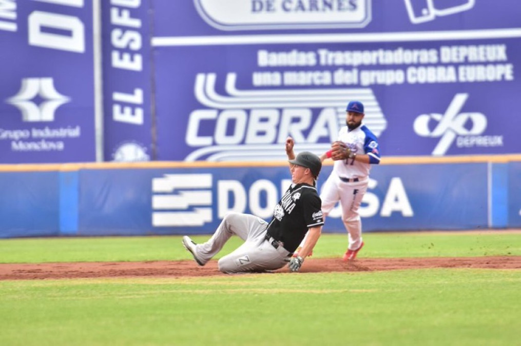 Toros apalean 12-4 a los Acereros para asegurar la serie