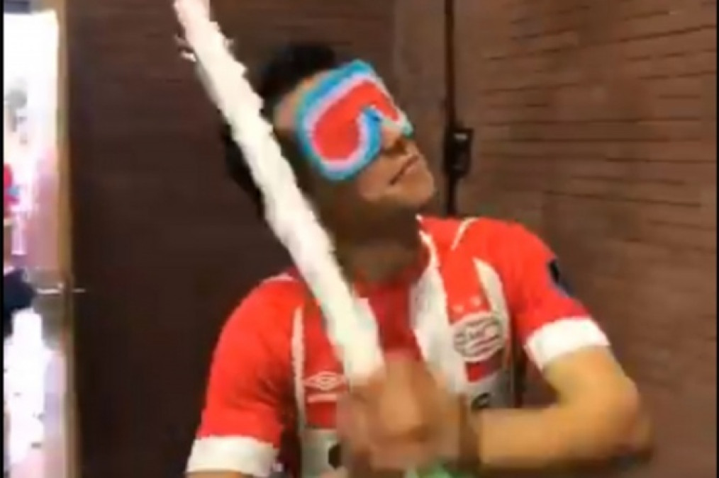 PSV festeja al Chuky con piñata