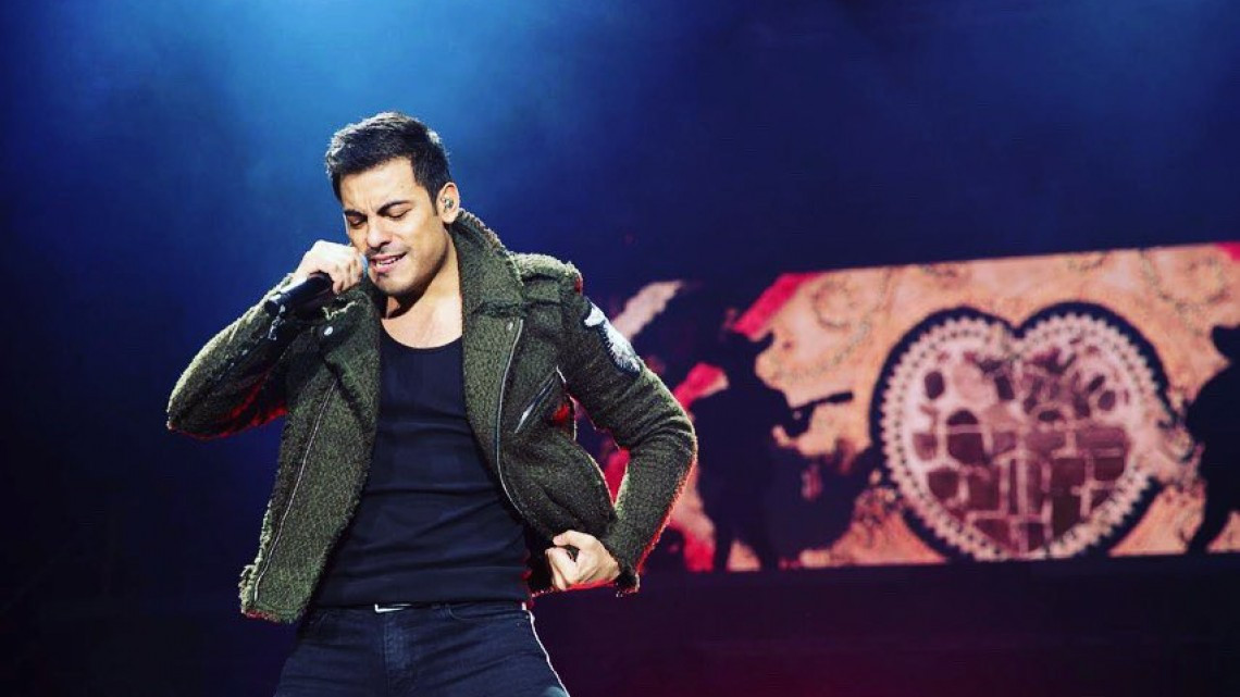 Celebra Carlos Rivera sus 15 años de carrera