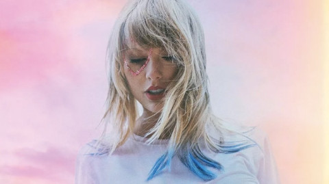 Previo a su lanzamiento, el nuevo disco de Taylor Swift ya vendió casi un millón de copias