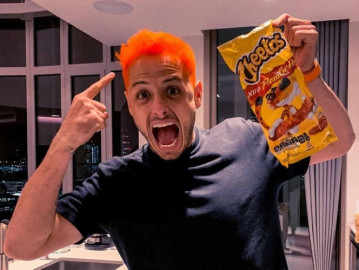 ‘Chicharito’ presume nueva imagen