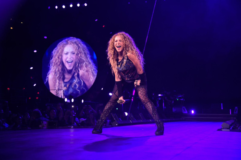 Shakira suspende su concierto en Los Ángeles