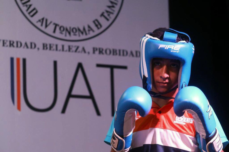 Logra Johan Pérez primer metal para la UAT
