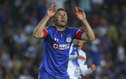 Pablo Aguilar sería considerado ante Pumas