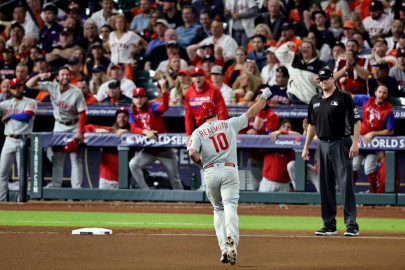 Phillies se lleva el primer juego de la Serie Mundial ante Astros
