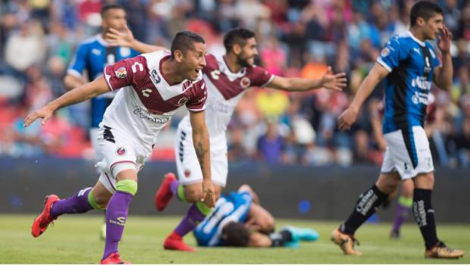 Veracruz saca triunfo ante Gallos 