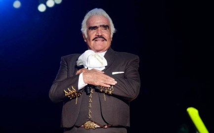 Suspenden serie de Vicente Fernández por no estar autorizada por la familia 