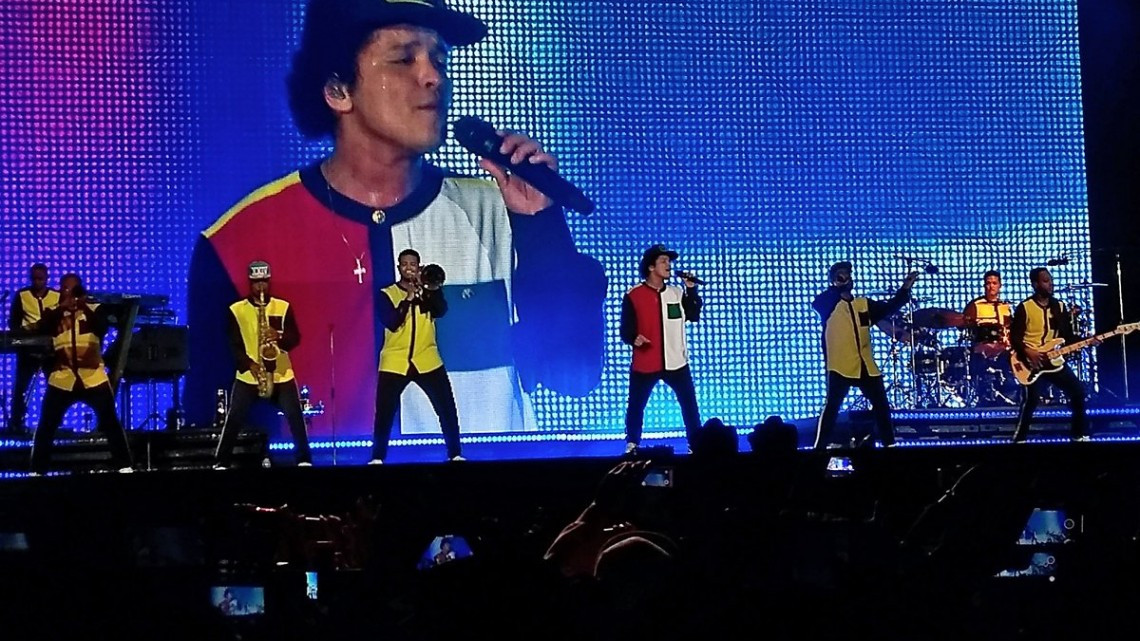 Bruno Mars se presenta con gran éxito en Monterrey