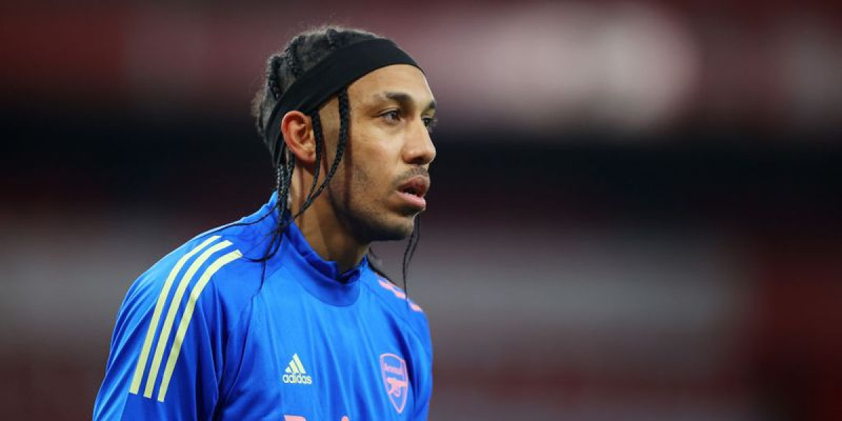 Aubameyang fue hospitalizado por malaria 