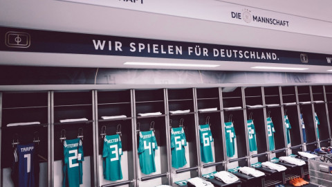 Brasil sorprende y vence al campeón del mundo