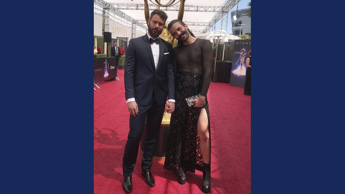 El fabuloso look de Jonathan Van Ness para los Emmys
