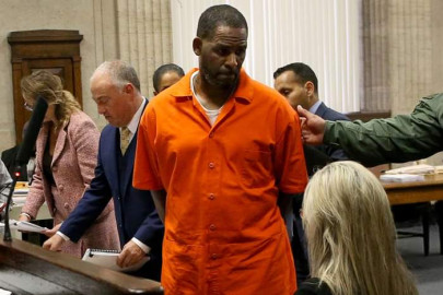 R. Kelly es sentenciado a 30 años de prisión por abuso sexual a menores