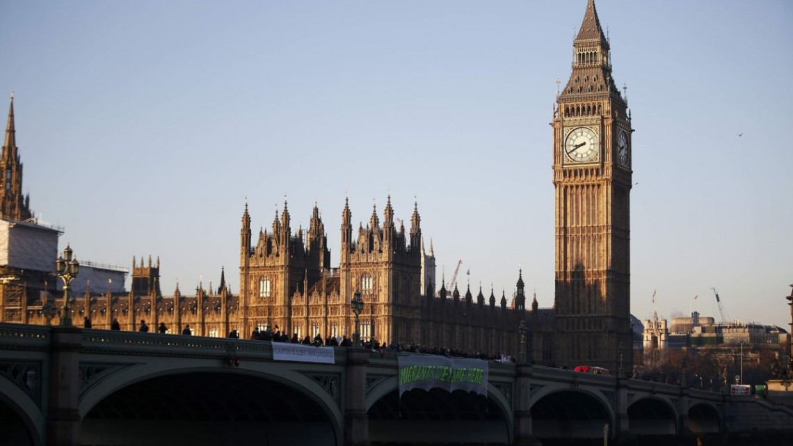 'Puentes no muros', protesta contra Trump en Londres