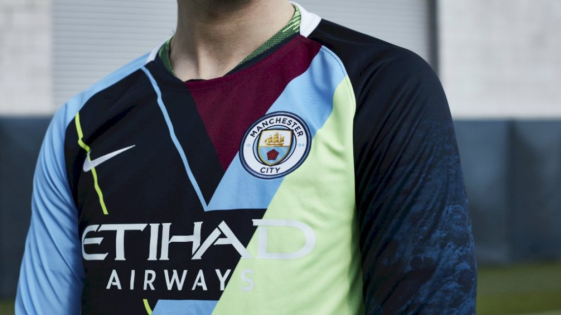 El nuevo jersey del Manchester City