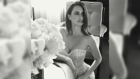 Penelope Cruz luce increíble figura a sus 43 años