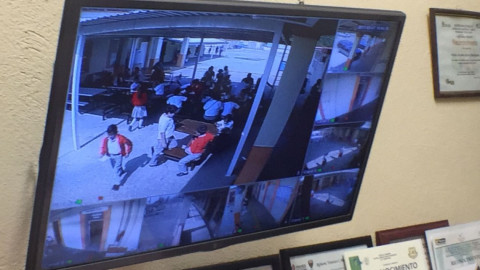 Instalan cámaras para evitar bullying entre alumnos