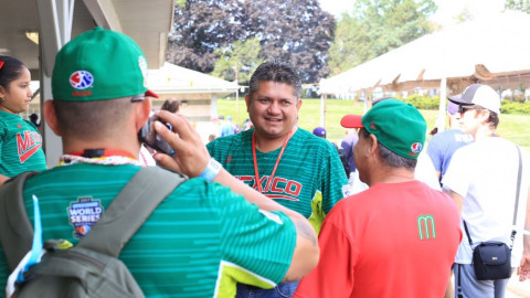 Confían familias en el triunfo de México