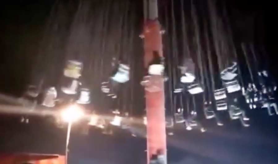 Se desploma juego de sillas voladoras en feria de China 