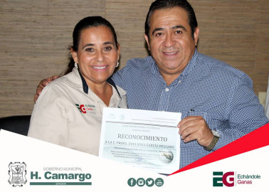 Otorgan reconocimiento a alcaldesa