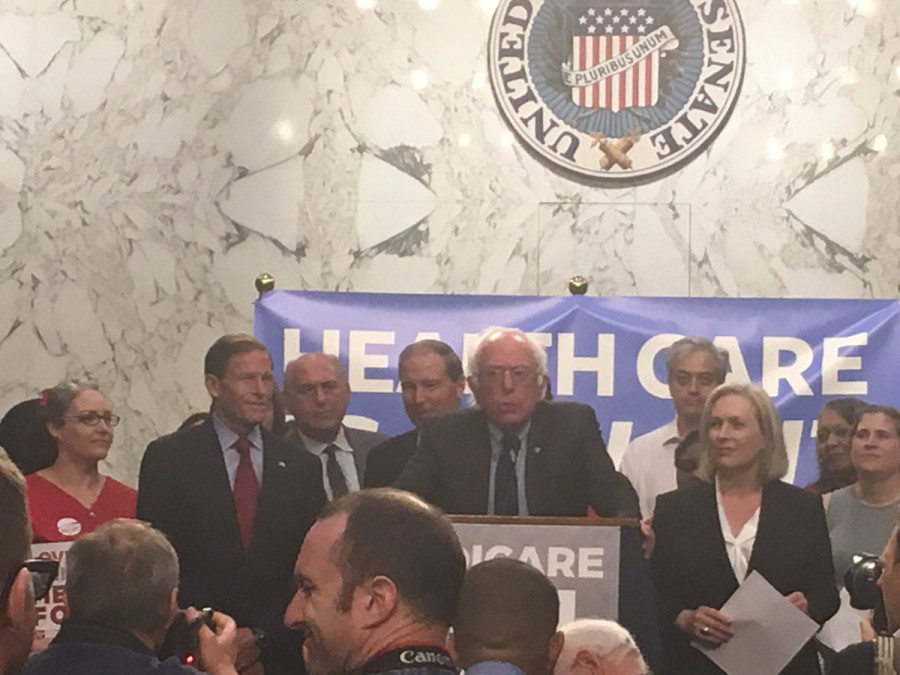 Bernie Sanders busca "Medicare para Todos"