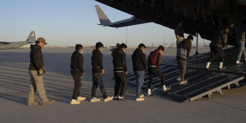 ‘EU nunca solicitó autorización para un vuelo sobre México con migrantes’: Segob responde