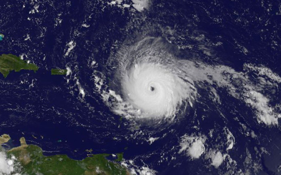 Huracán Irma llega a la isla caribeña de Barbuda