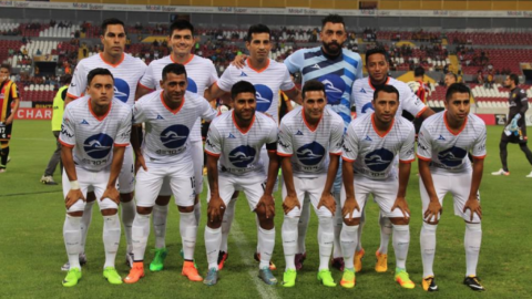 Leones Negros son domados por Correcaminos 