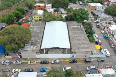 Entregó Alcalde Carlos Peña Ortiz techumbre a escuela Leonardo G. de la Cruz