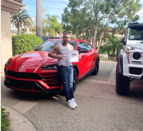  Saúl 'Canelo' Álvarez compra la camioneta más rápida del mundo