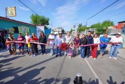 Carmen Lilia Canturosas entrega obras de repavimentación en la colonia El Campanario