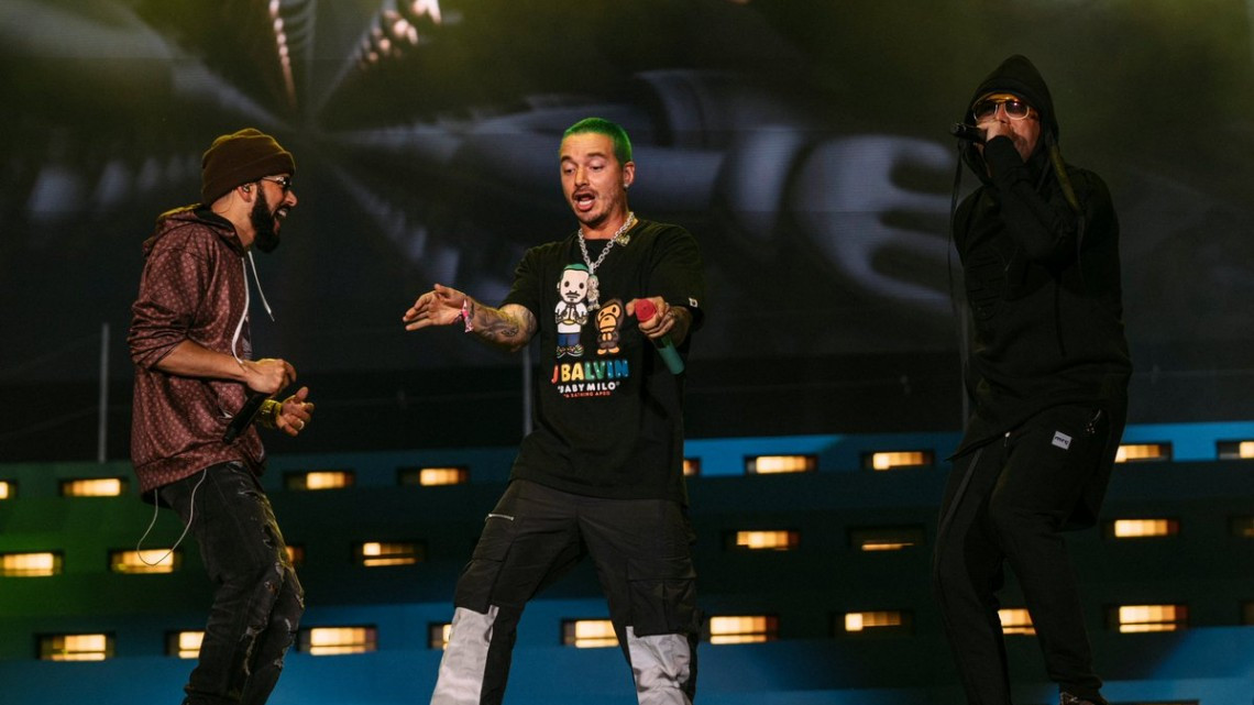J Balvin hace historia en Lollapalooza