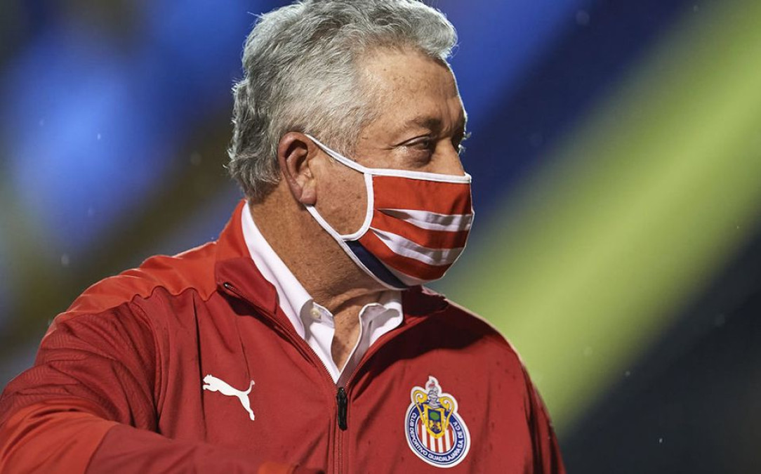 Víctor Manuel Vucetich seguirá siendo DT de Chivas