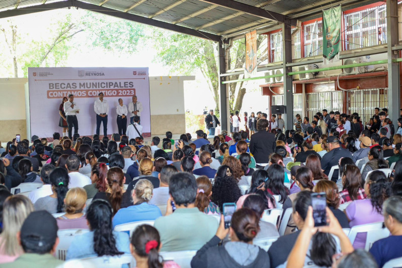 Registran a estudiantes del CETIS 131 al Programa de Becas Municipales 
