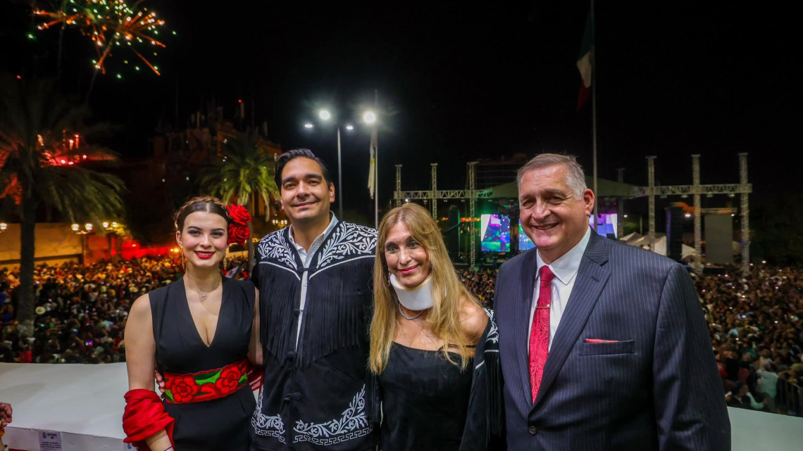 Dio Carlos Peña Ortiz Grito de la Independencia de México con mas de 20 Mil asistentes