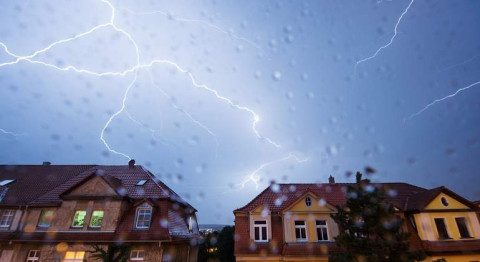 Habitantes en el Valle del Río Grande sin luz por tormentas eléctricas
