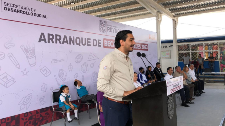 Arranca programa de becas municipales