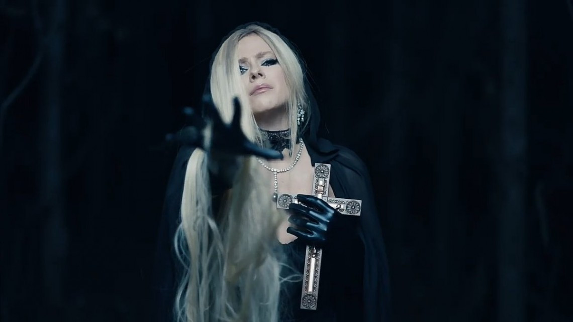 Lanza Avril Lavigne el video de 'I Fell in Love with the Devil'