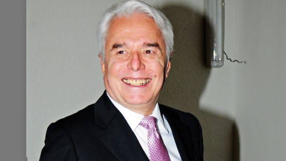 Enrique Guzmán niega acusaciones de Frida Sofía “en mi vida le he tocado un pelo”