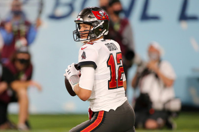 ¡Quiere más! Tom Brady extiende su contrato con Tampa Bay