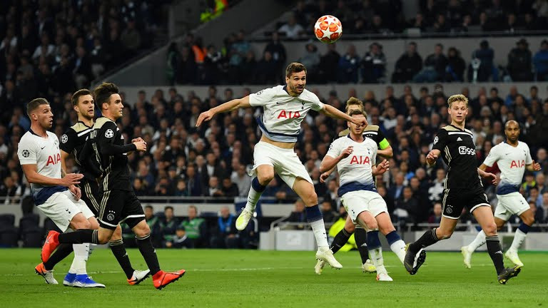 Ajax pega como visitante en la semifinal de ida de la Champions League